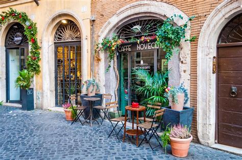 cafes in rome italy.